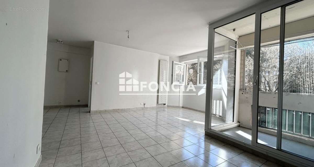 Appartement à MARSEILLE-12E