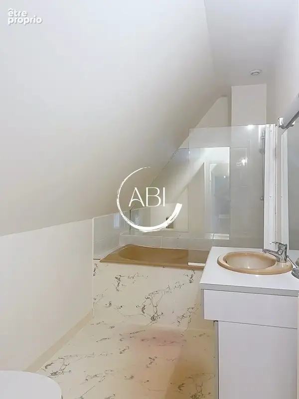 Maison 95 m² à Bagnoles-De-L'orne  - photo 9