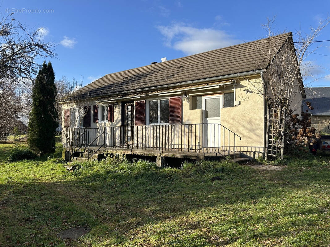 Maison à MARCILLAC-LA-CROISILLE