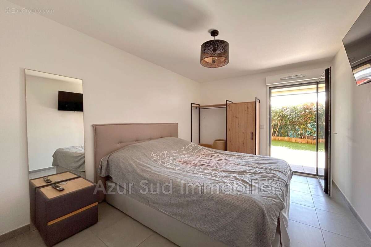 Appartement à VALLAURIS