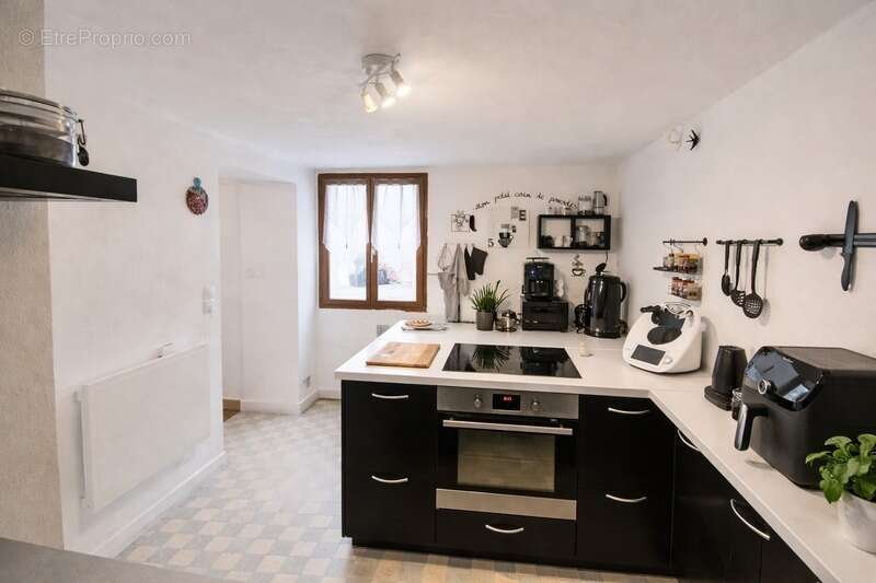 Maison à ISSOU