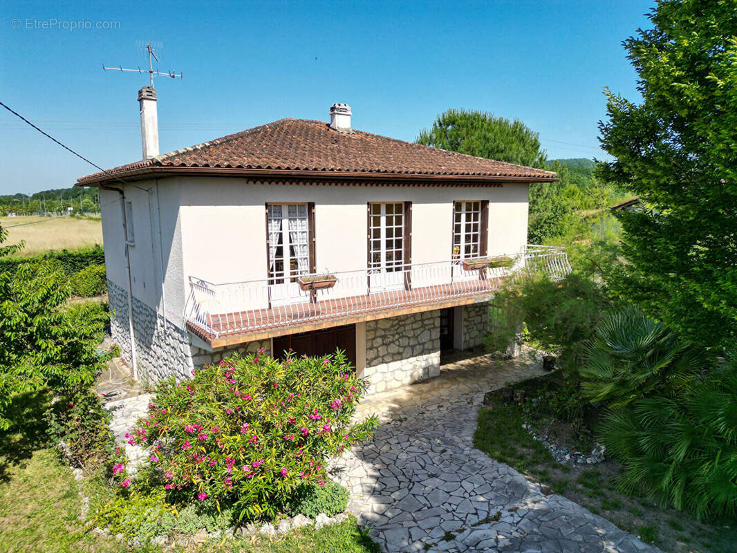 Maison à SAINT-SYLVESTRE-SUR-LOT