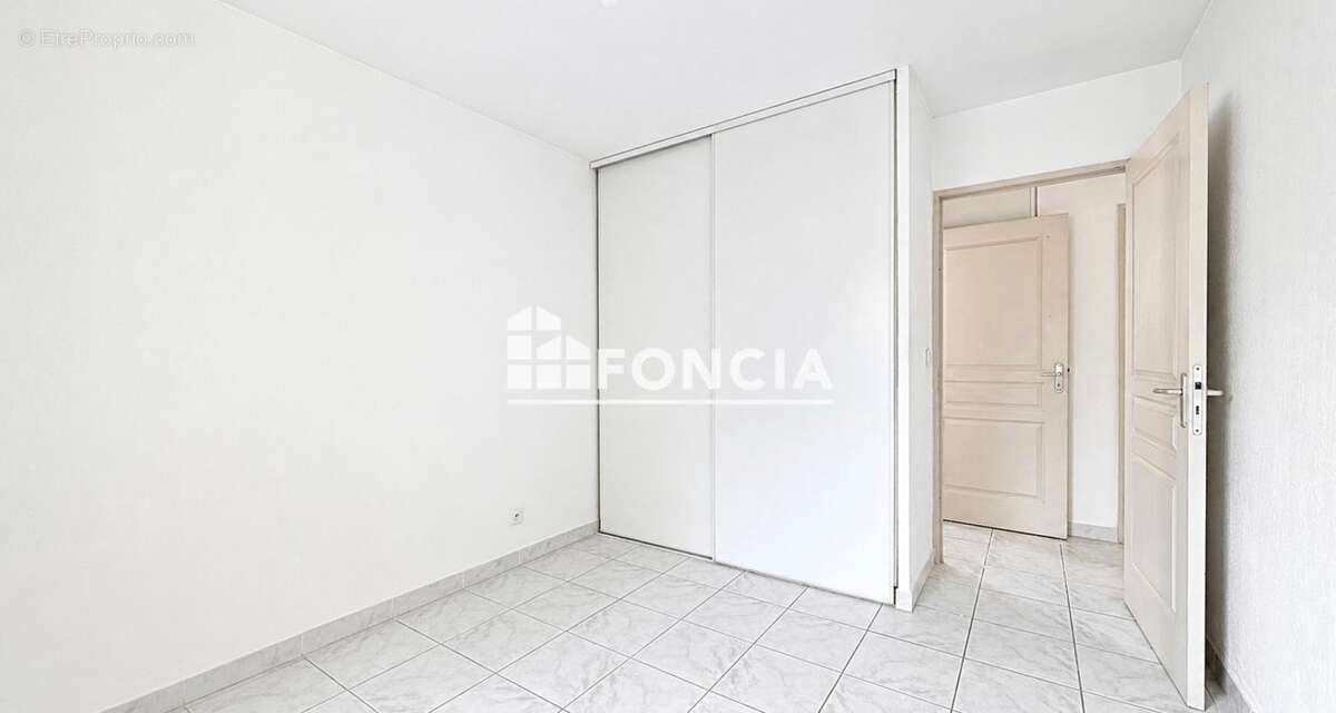 Vous rêvez d’un appartement récent, spacieux et baigné de lumière ? Ce bien est fait pour vous - photo 9