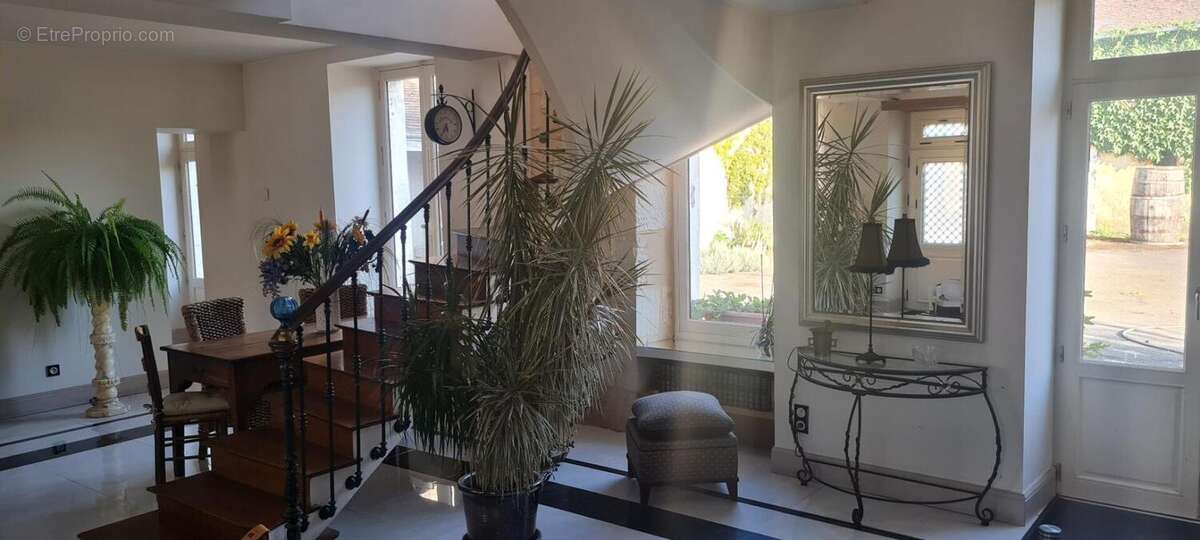 Maison  4 pièce(s) 175 m2 - photo 2