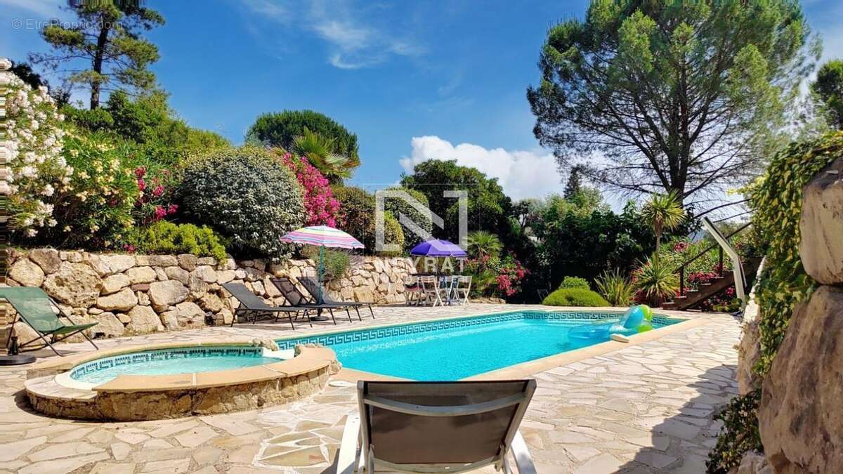 Maison à MONTAUROUX