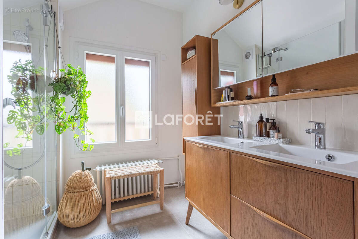 Maison à VIRY-CHATILLON