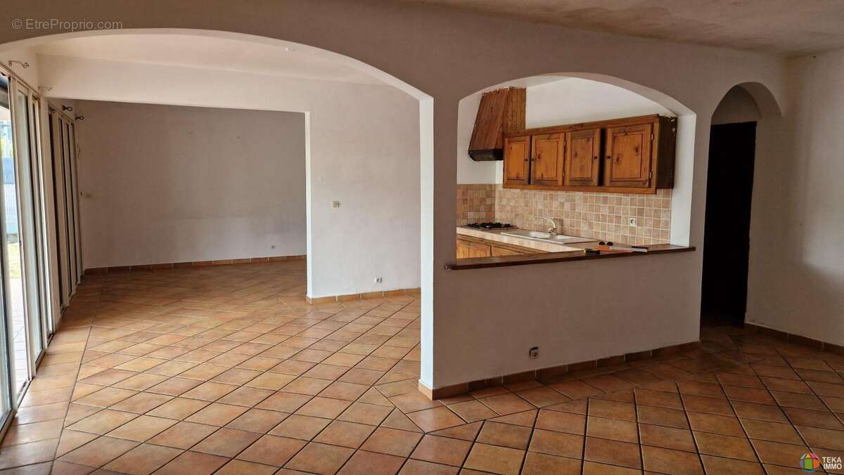 Maison à LA PLAINE-DES-PALMISTES