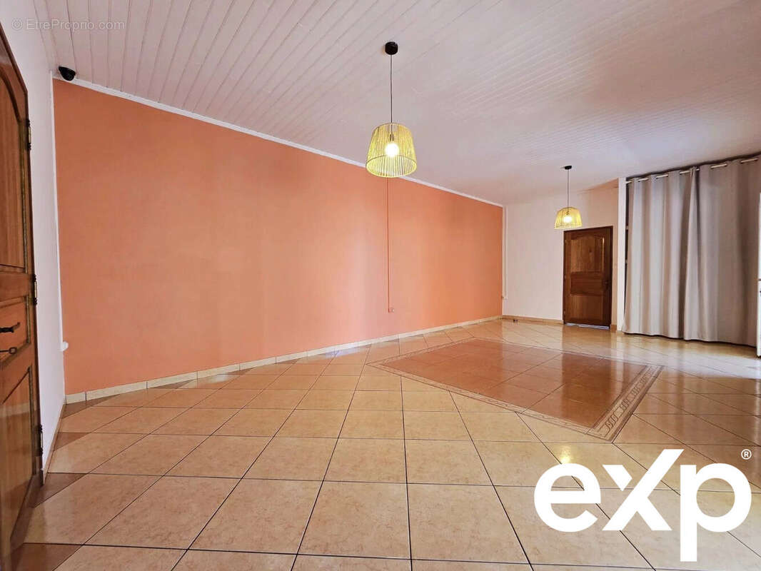 Maison à L'ETANG-SALE