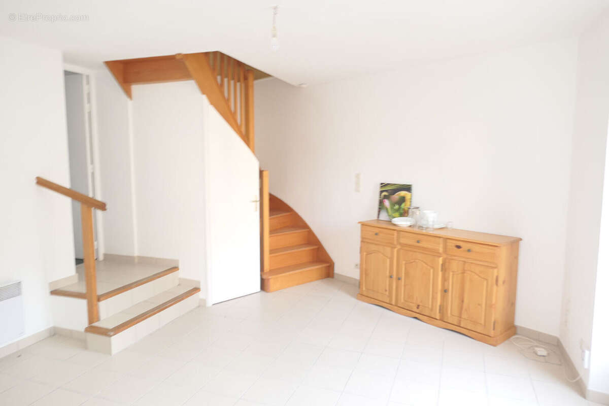 Maison à SAINT-CYR-DU-BAILLEUL