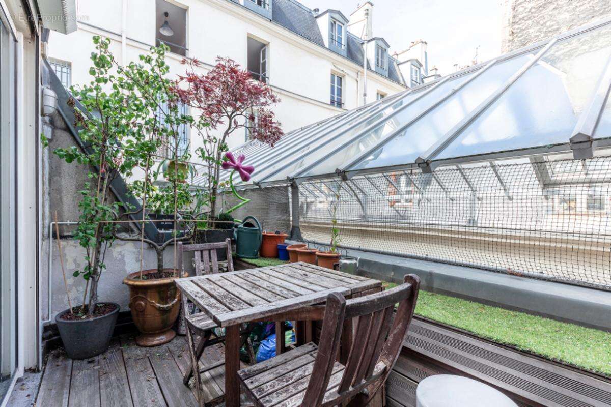 Appartement à PARIS-2E
