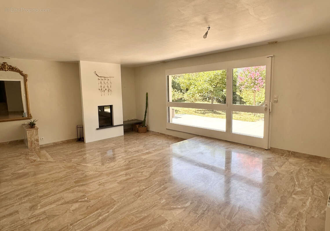 Maison proche du centre 4 chambres + annexes - photo 3