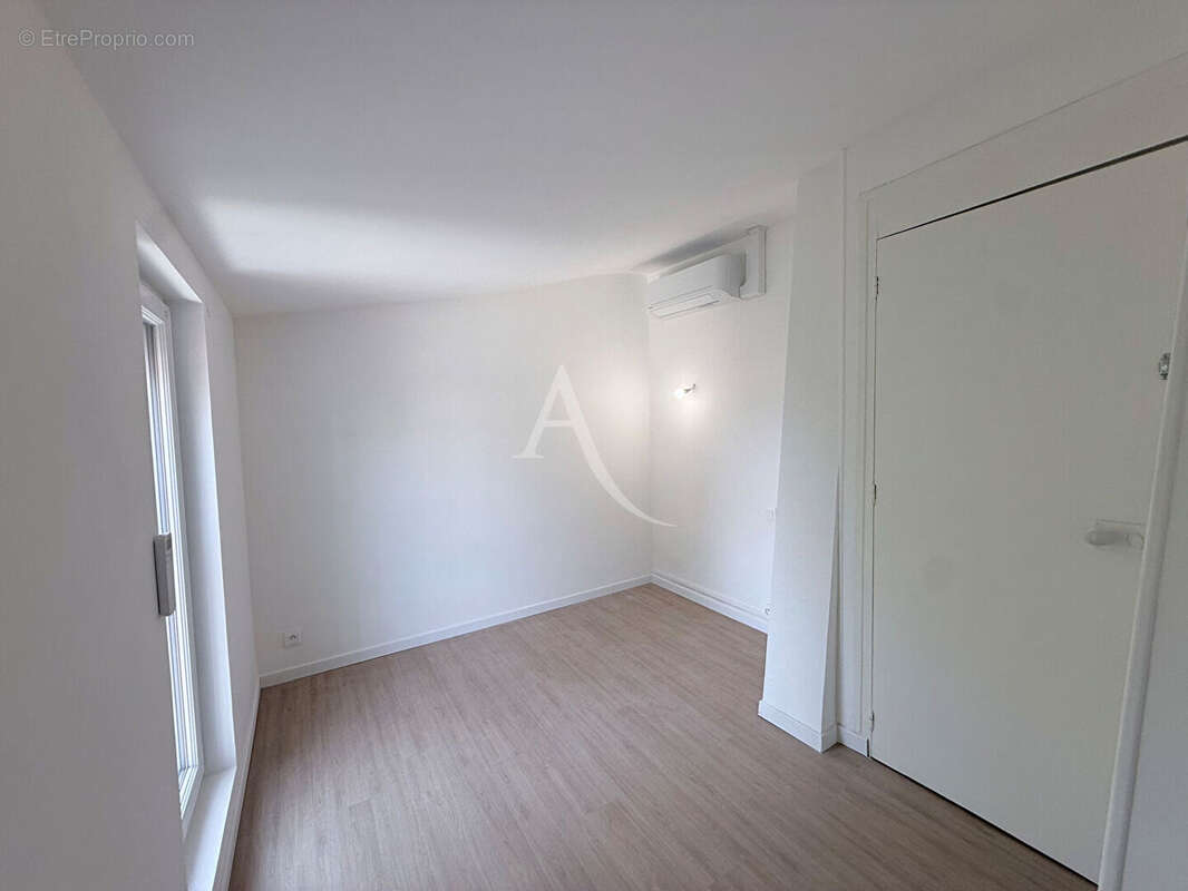 Maison familiale lumineuse rénovée avec dépendance à fort potentiel - Les Coudreaux Chelles - photo 4