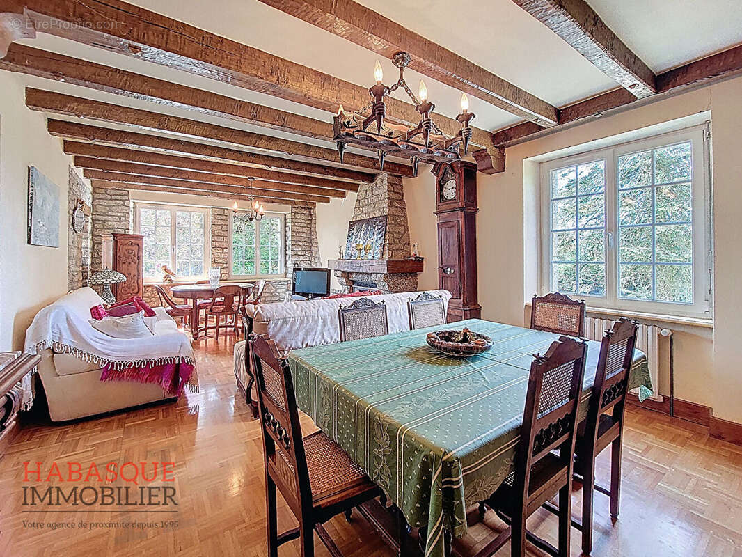 Maison à SAINT-SAUVEUR