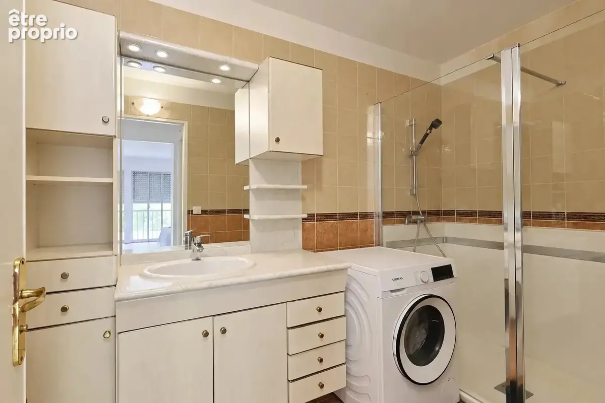 Antibes – 3 pièces 75 m² avec terrasse, piscine, parking et cave - photo 7