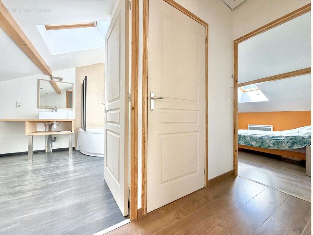 Maison à SAINT-BONNET-PRES-RIOM