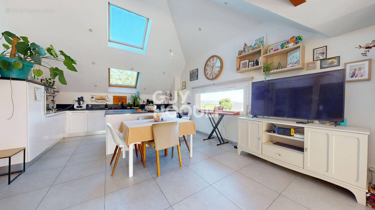 Appartement à PUGNY-CHATENOD