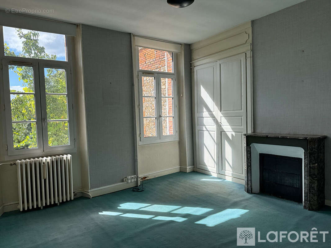 Immeuble de caractère, centre ville  l'Aigle 11 pièces - photo 7