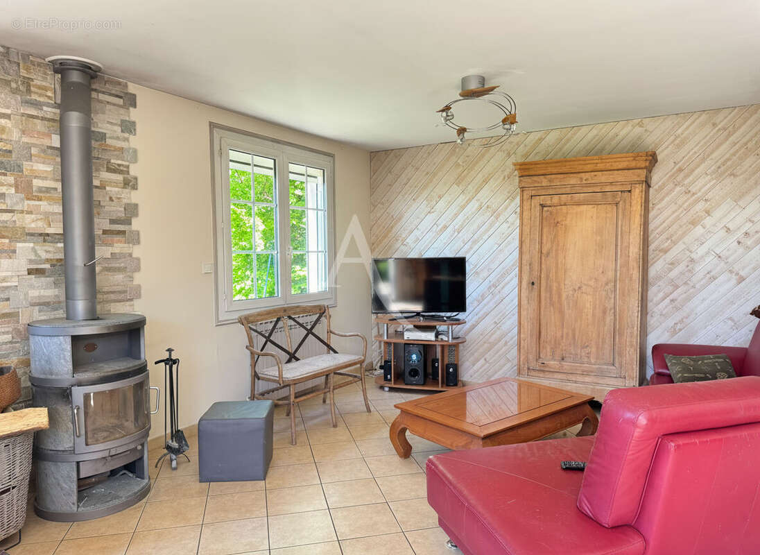 Maison à LE GUE-DE-VELLUIRE