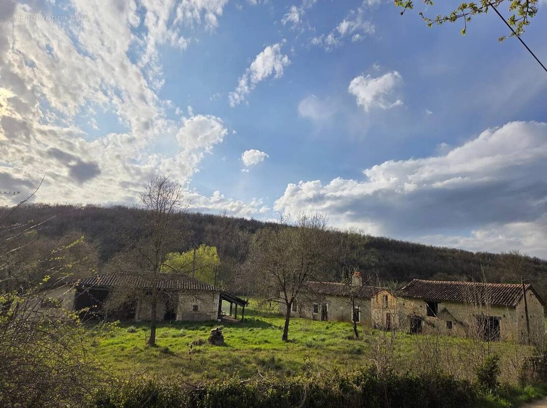 Maison à PUYLAROQUE