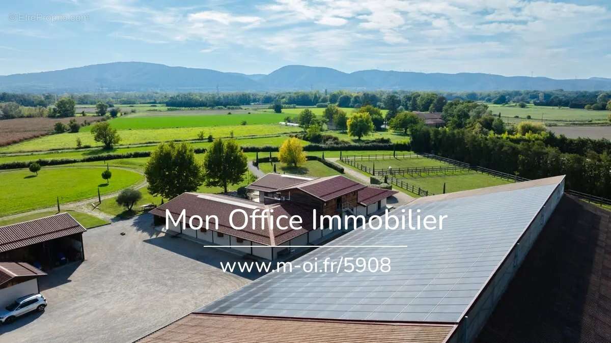 Maison à VILLELAURE