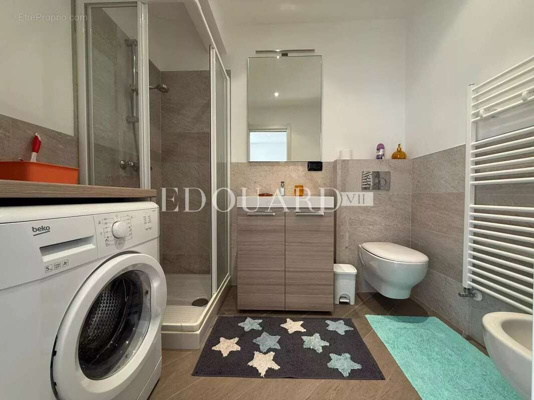 Appartement à ROQUEBRUNE-CAP-MARTIN