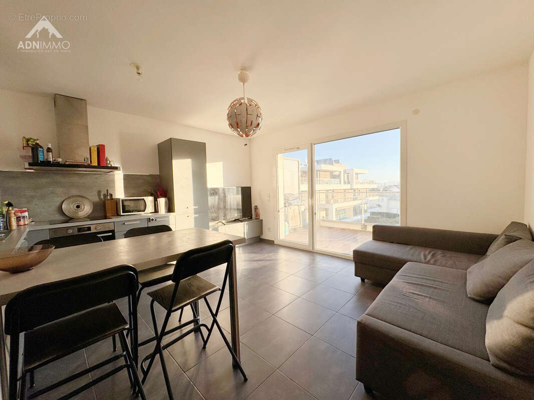 Appartement à THOIRY