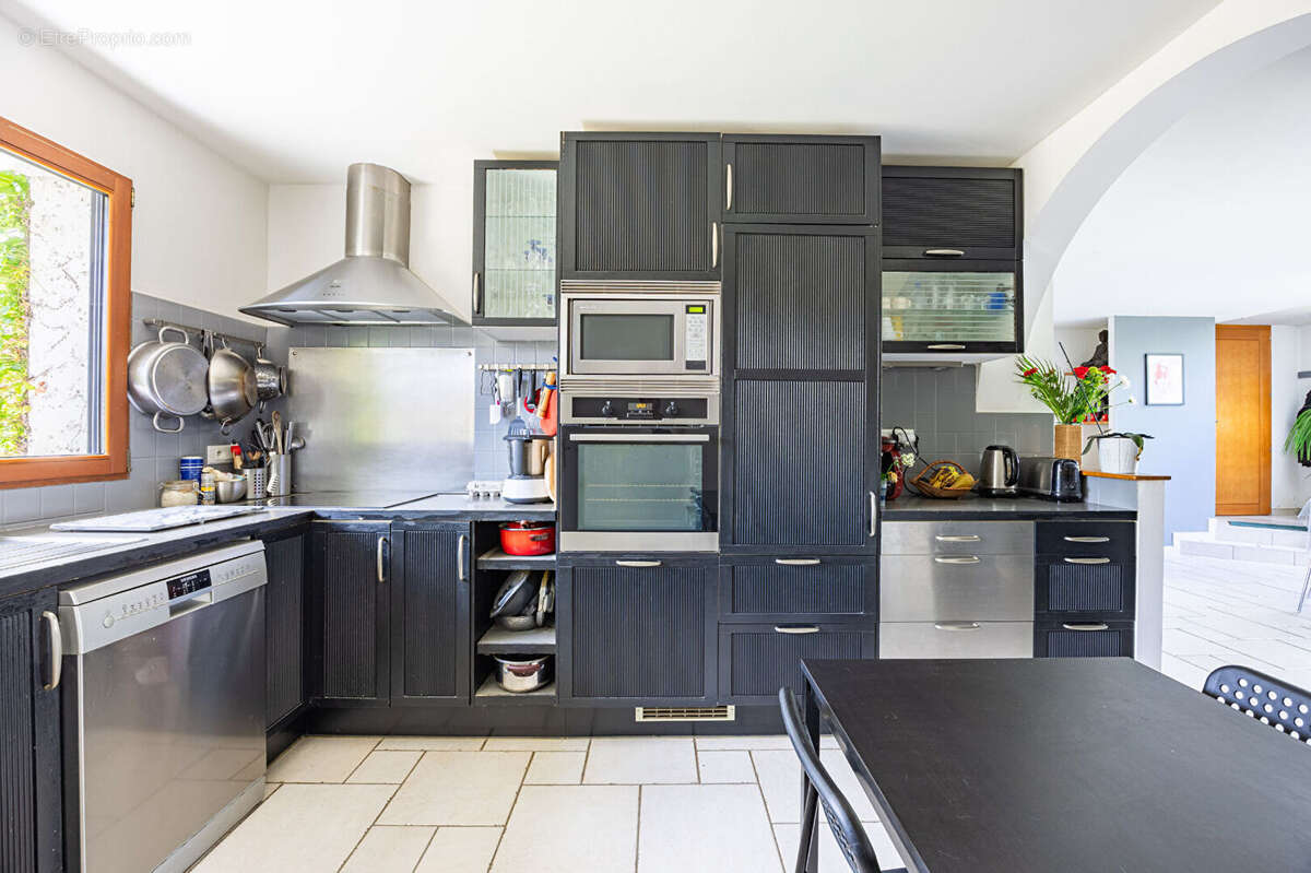 PETIT CHANTILLY - Maison familiale avec 6 chambres avec jardin - photo 5