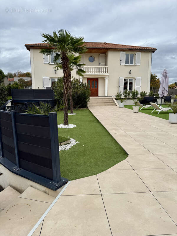 Maison à PONT-DU-CHATEAU