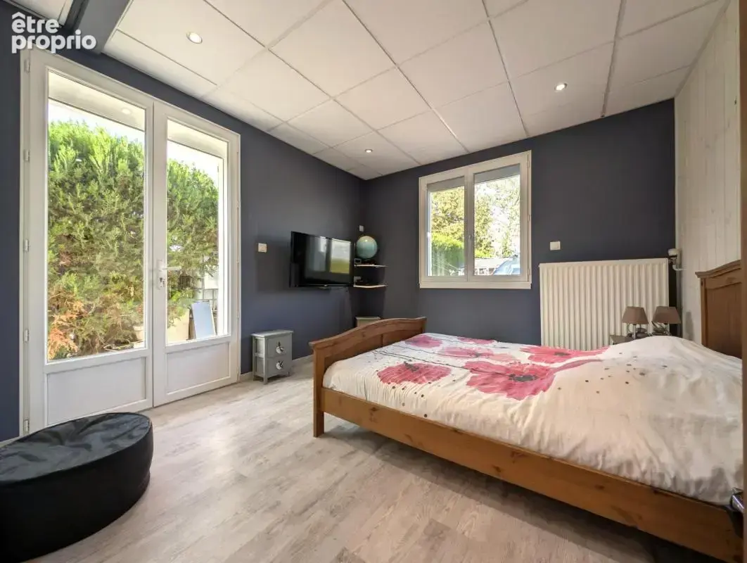Saint-Léger-sur-Roanne — Maison de plain-pied 99m², 4 chambres et terrain de 2 224 m² - photo 12