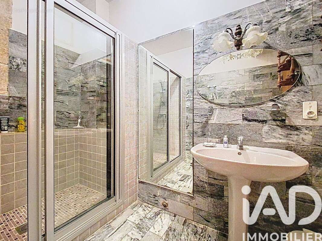 Photo 9 - Maison à GRANE