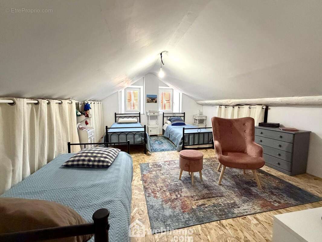Le grenier est organisé en couchages actuellement - Maison à SILVARECCIO