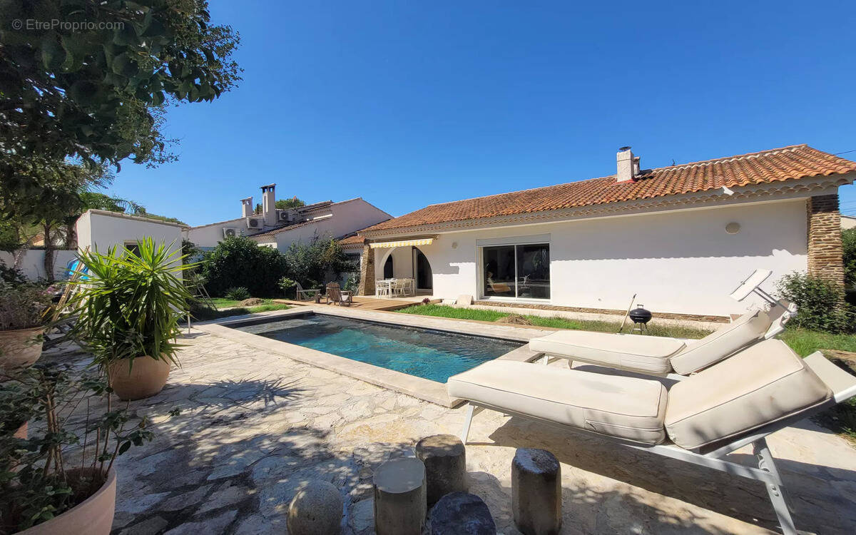 Maison à SIX-FOURS-LES-PLAGES