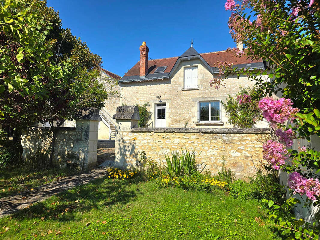 Maison à POUZAY