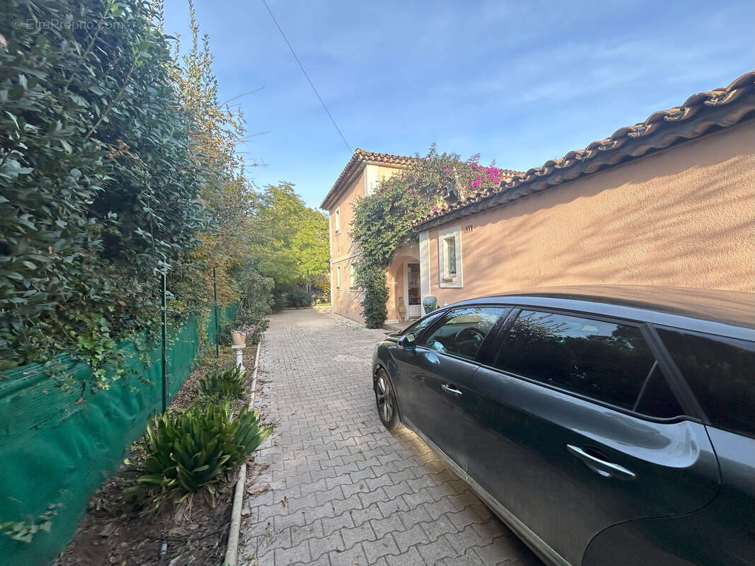 Autre à SAINT-RAPHAEL