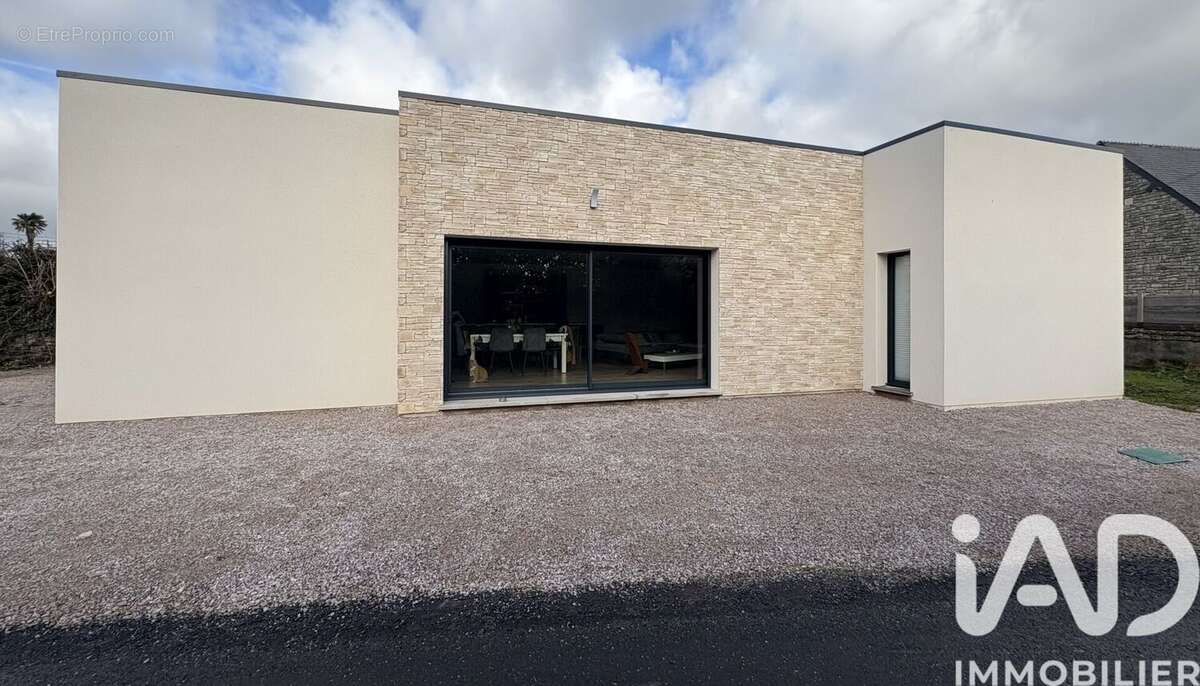 Photo 2 - Maison à EMONDEVILLE