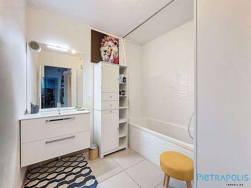 Appartement à CESSY