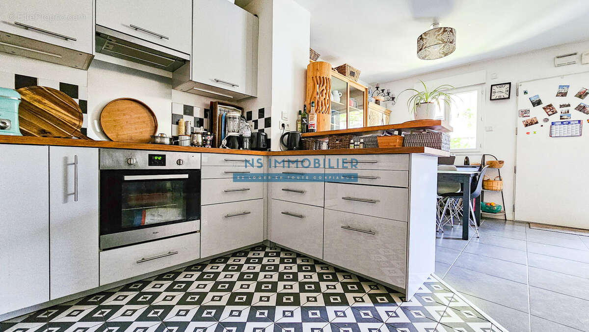 Appartement à SARTROUVILLE