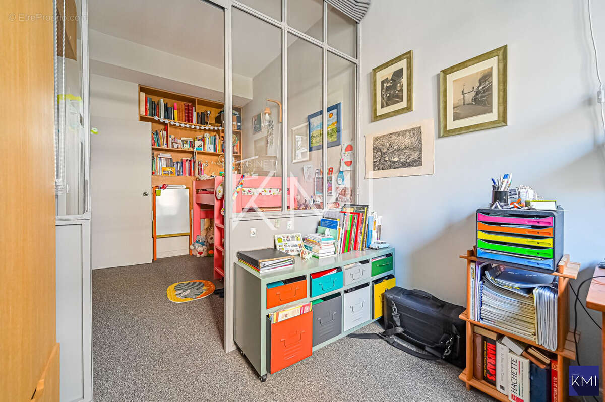 Appartement à PARIS-20E