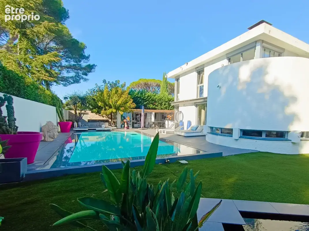 propriété unique sur Saint-Raphaël - photo 1