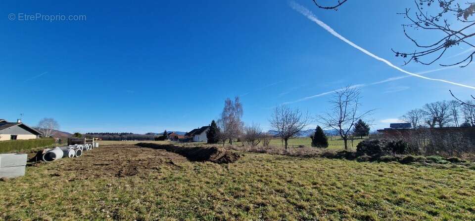 Terrain 674 m² à Droisy  - photo 2