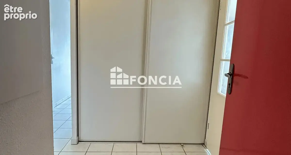 Appartement T3 lumineux avec loggia et parking - Résidence récente à Villeneuve-sur-Lot - photo 3