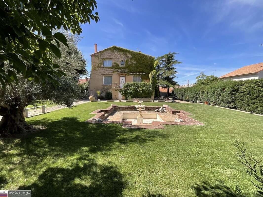 Séduisante maison de caractère T7 offrant 246 m² en 4 face sur 1 564 m² de terrain avec garage de 97 m², ascenseur, piscine - photo 4