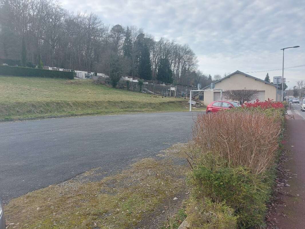 Maison à NOTRE-DAME-DE-SANILHAC