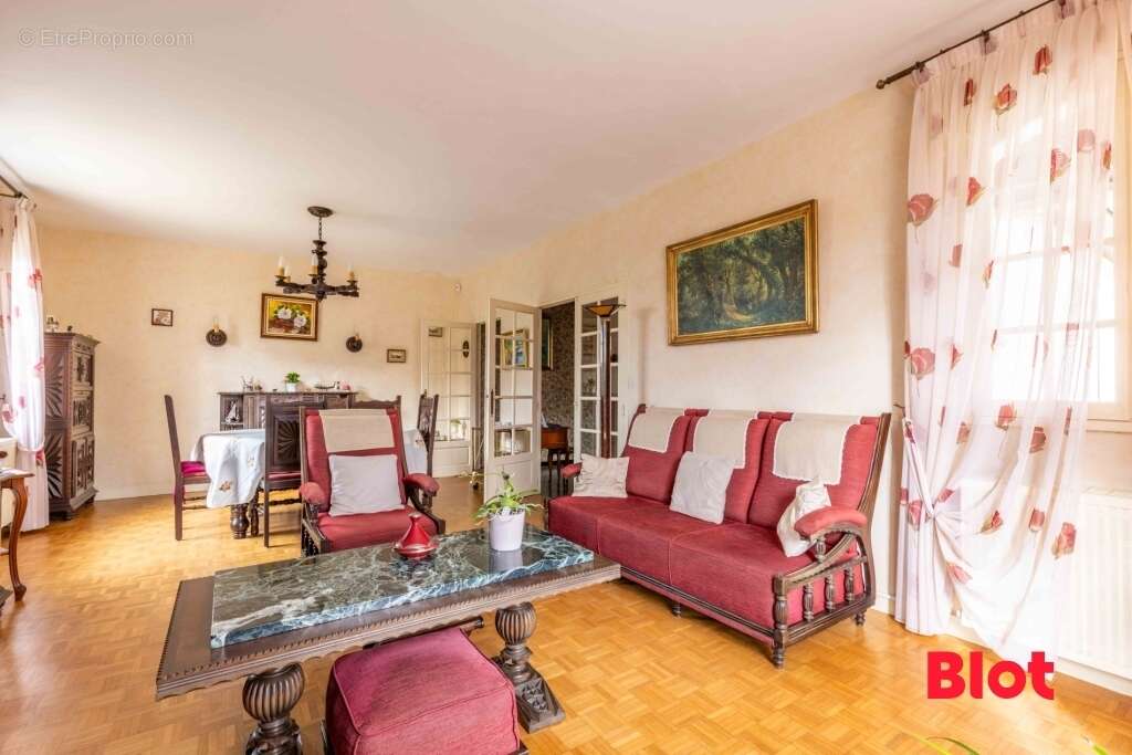 Maison à THORIGNE-FOUILLARD