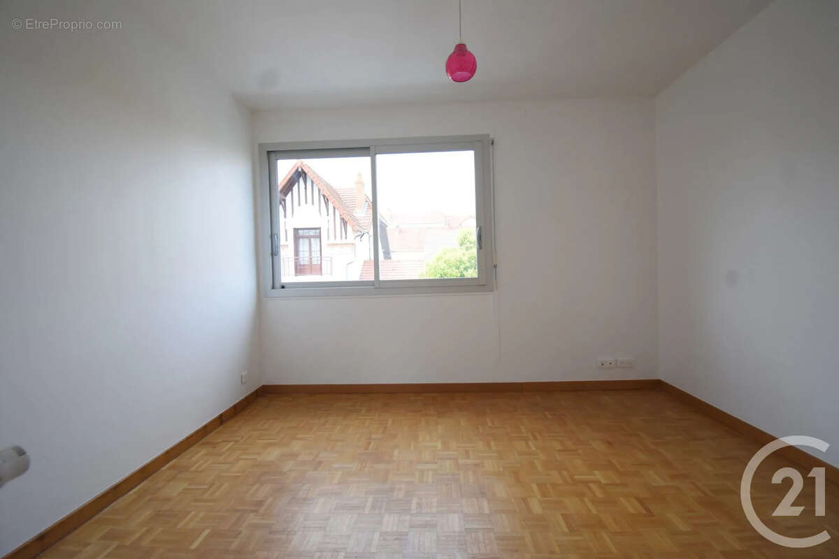 Appartement 68 m² à Vichy  - photo 9