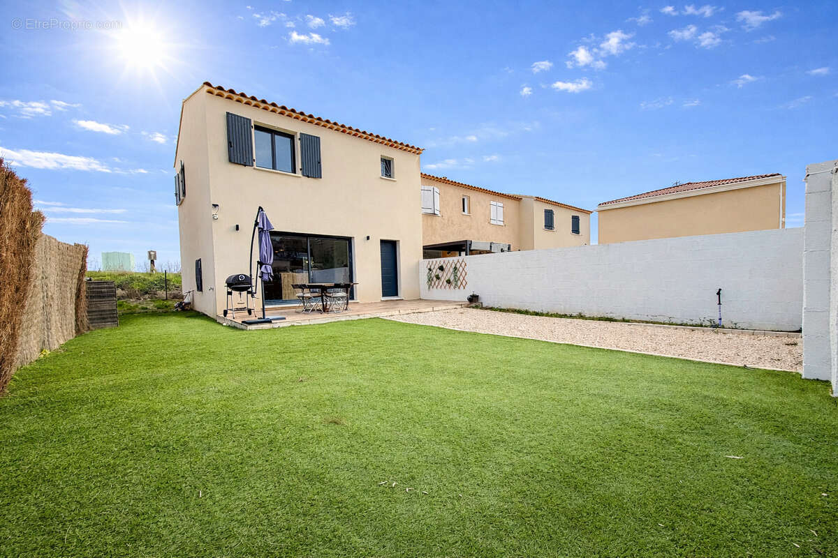 Maison à MEYRARGUES