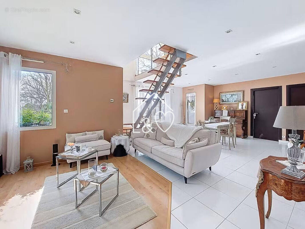 Maison à SAINT-LYPHARD