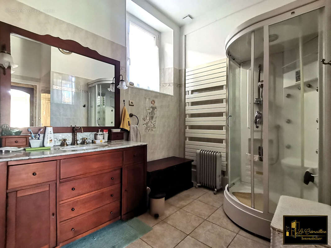 Maison à PARAY-DOUAVILLE