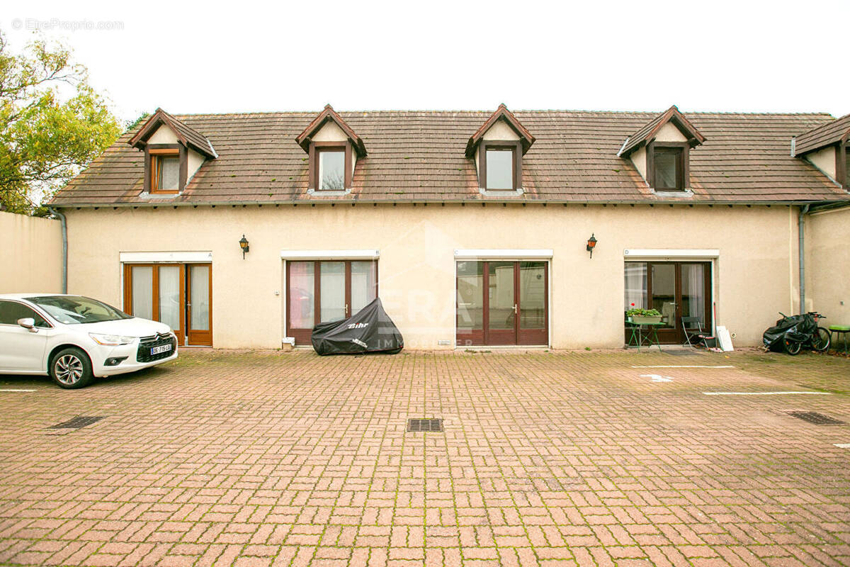 Appartement à HOUDAN