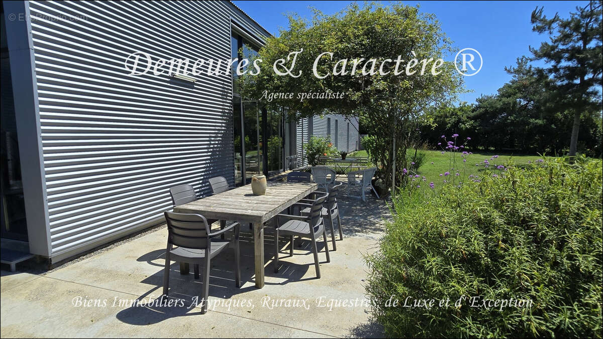 Remarquable maison d'architecte sur 3000m2 avec piscine, terrasse, boulodrome, au Sud de NANTES - photo 17